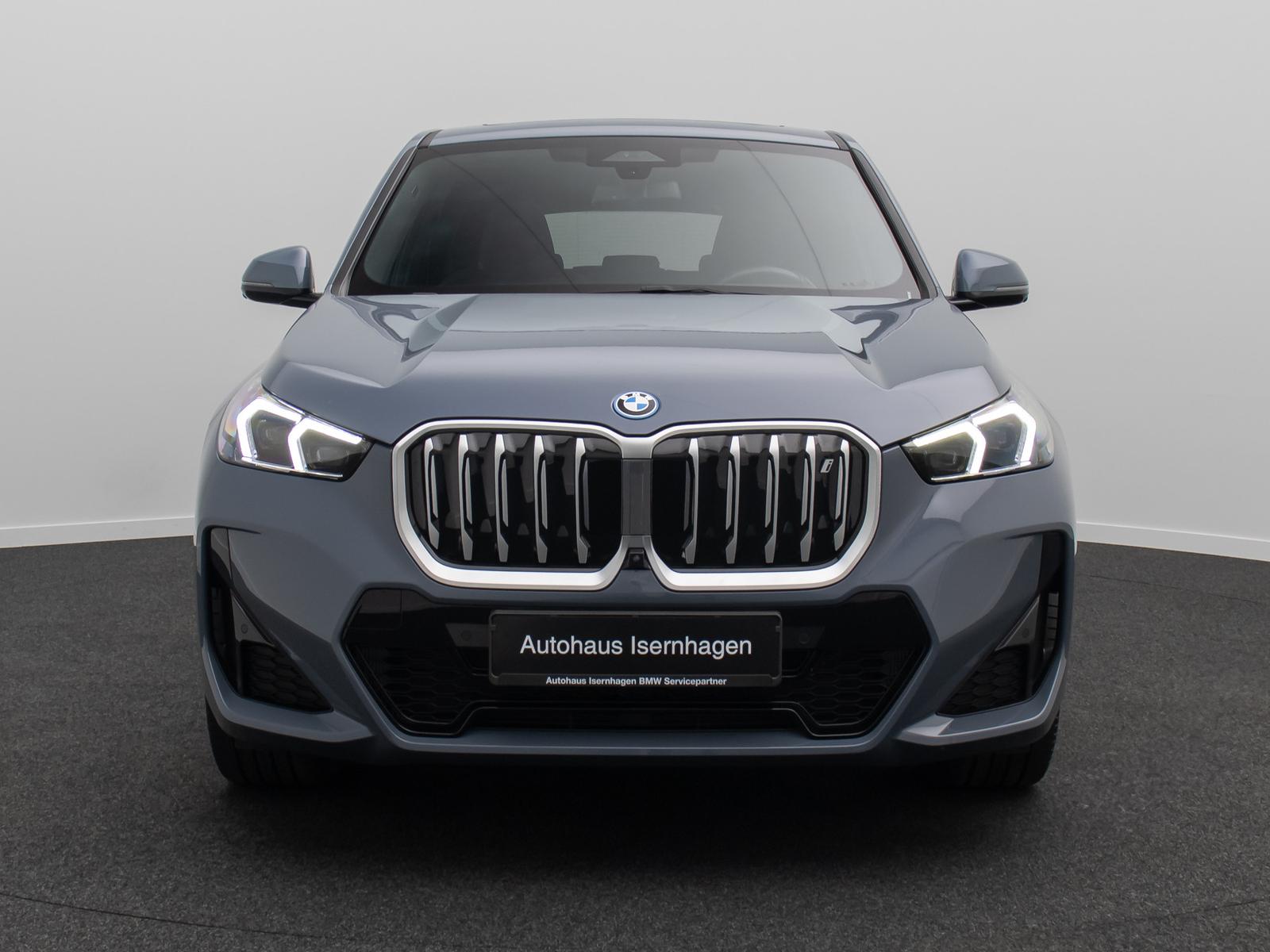 BMW iX1 xD30 MSport Panorama 360°HUD DAB Komfort 19", миниатюра 2