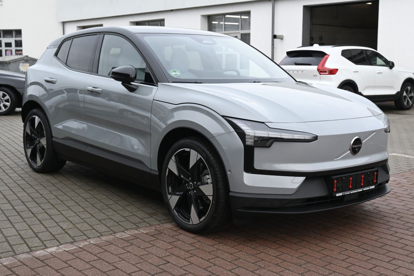 Fahrzeugabbildung Volvo EX30 Twin Performance AWD Ultra*PANO*ACC*20"