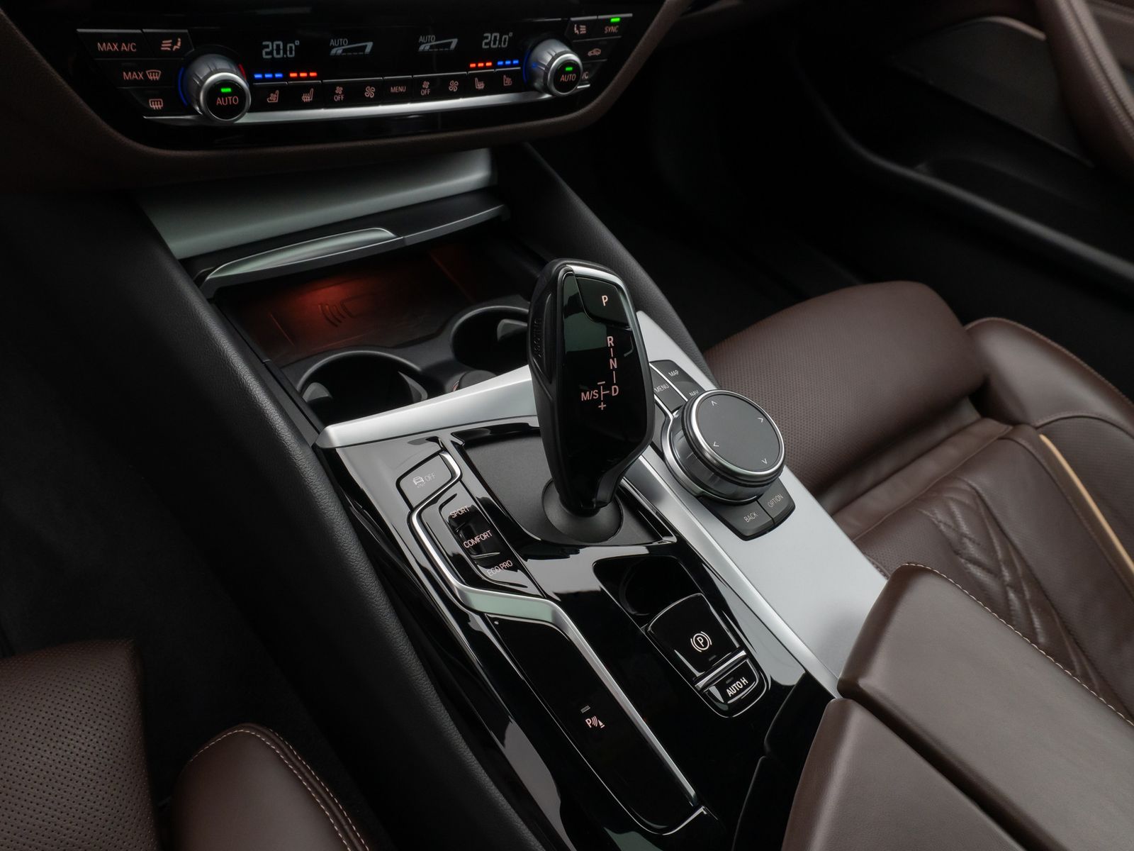 Fahrzeugabbildung BMW 520d xD Panorama Massage HUD H/K Individual-Voll