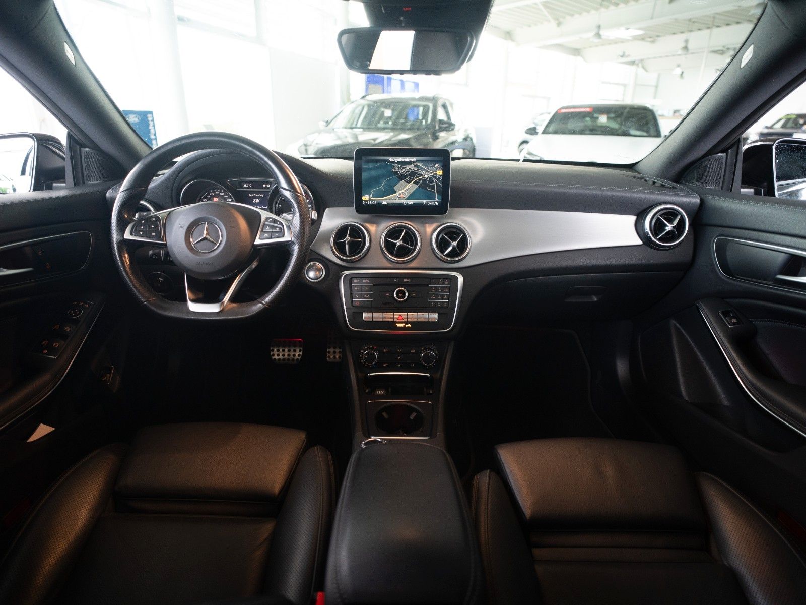 Fahrzeugabbildung Mercedes-Benz CLA 220 Shooting Brake AMG/4x4/AUTOM./KAMERA/LED
