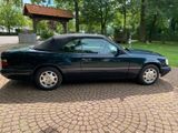 Mercedes-Benz Mercedes Benz E200 W 124 - Mercedes-Benz E-Class: Cabrio, W124