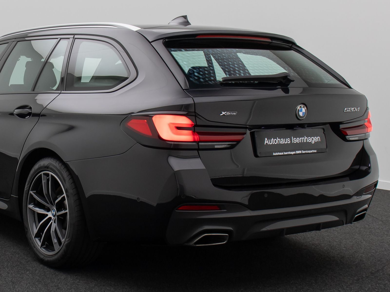 Fahrzeugabbildung BMW 520d xD M Sport Kamera DAB HiFi Lenkrhzg Komfort
