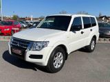 Mitsubishi Pajero 3.2 DI-D Automatik *AHK, Klimaautomatik* - Mitsubishi Pajero mit Diesel-Antrieb: A