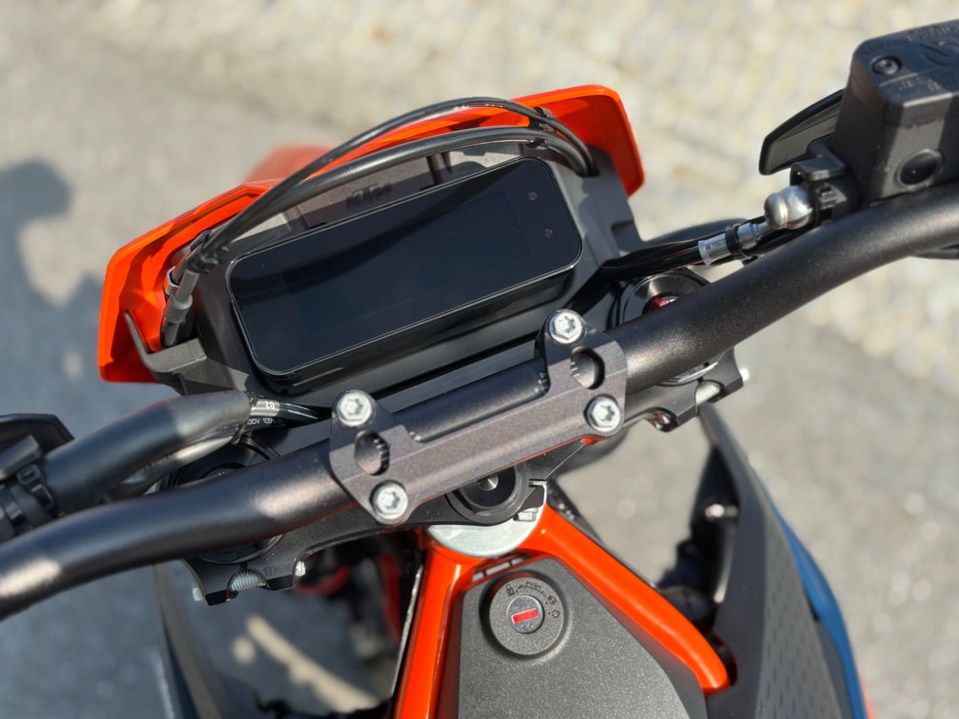 Fahrzeugabbildung KTM 690 SMC-R 2026