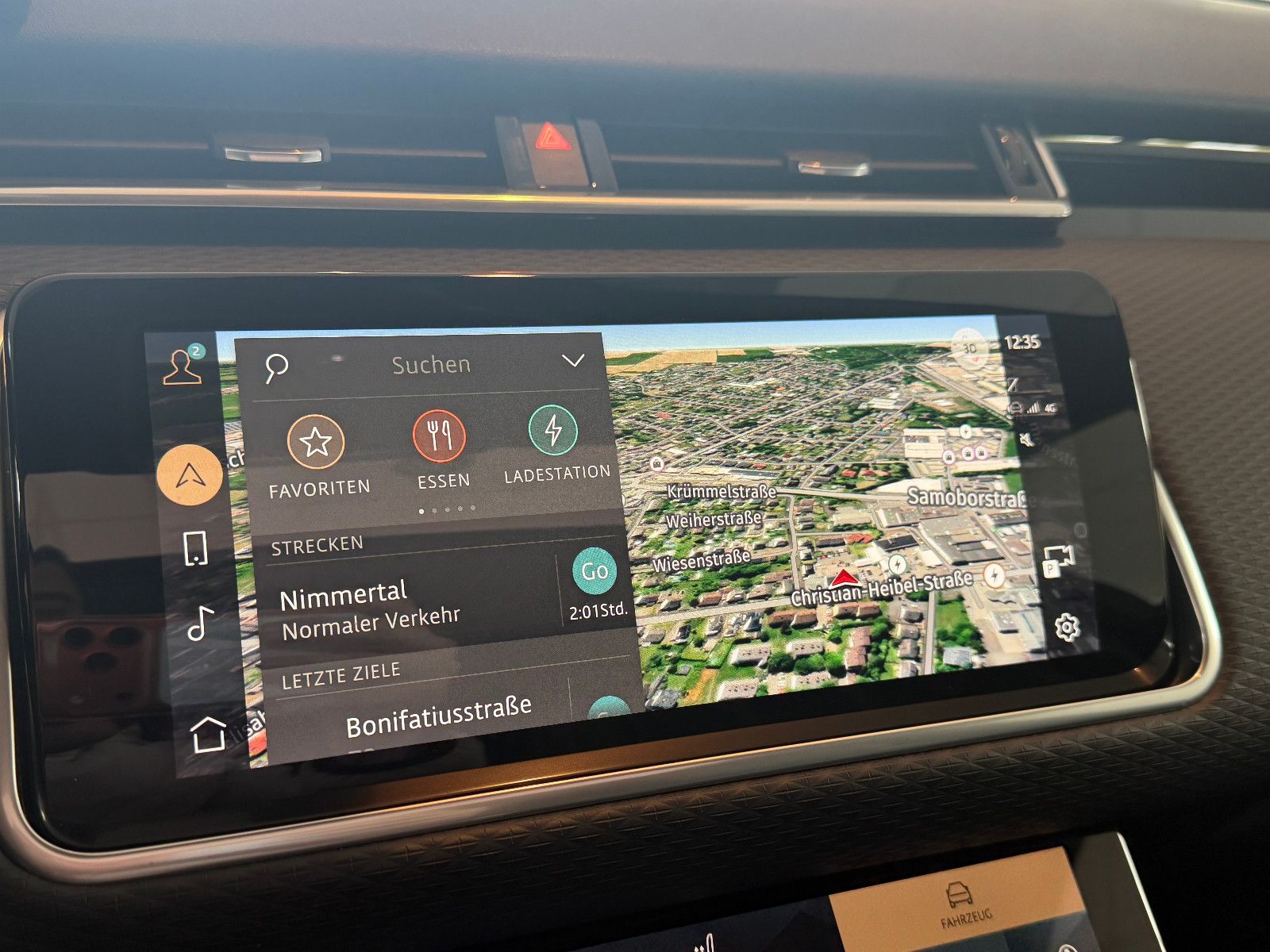 Fahrzeugabbildung Land Rover Range Rover Velar Hybrid S P400e /PANO/MERIDIAN/