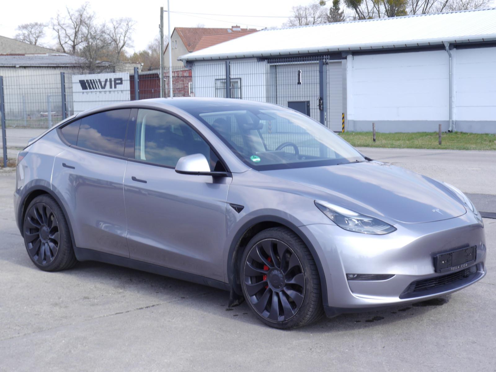 Tesla Model Y Performance Dual AWD