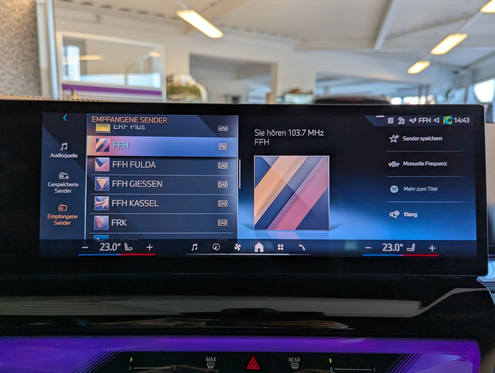 BMW 520 d M-Sport Innov.-Paket H/K LED Pano AHK 360° - Image 40