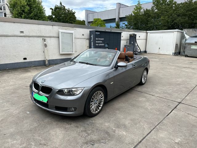 BMW 320i Cabrio Leder Automatik Navi PDC TÜV bis 25