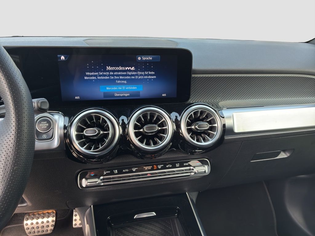 Fahrzeugabbildung Mercedes-Benz GLB 200 d AMG*Night*KeyLes*DISTRONIC*PDC*RFK*AHK