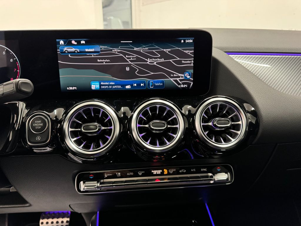 MERCEDES-BENZ GLA 250 4M AMG*PANO*NIGHT*MULTIBEAM*KAMERA*DISTR MERCEDES-BENZ GLA 250 4M AMG*PANO*NIGHT*MULTIBEAM*KAMERA*DISTR