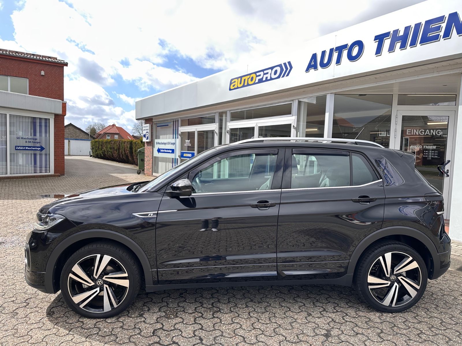 Fahrzeugabbildung Volkswagen T-Cross Style R Line 1.5 TSI DSG LED/Navi/ACC/AP