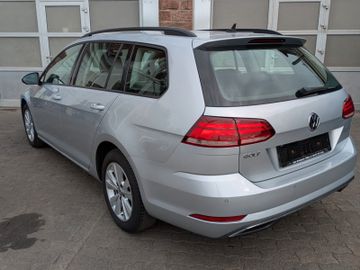 Volkswagen Golf - 4