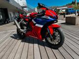 Honda CBR 1000RR-R FIREBLADE - HONDA CBR1000F