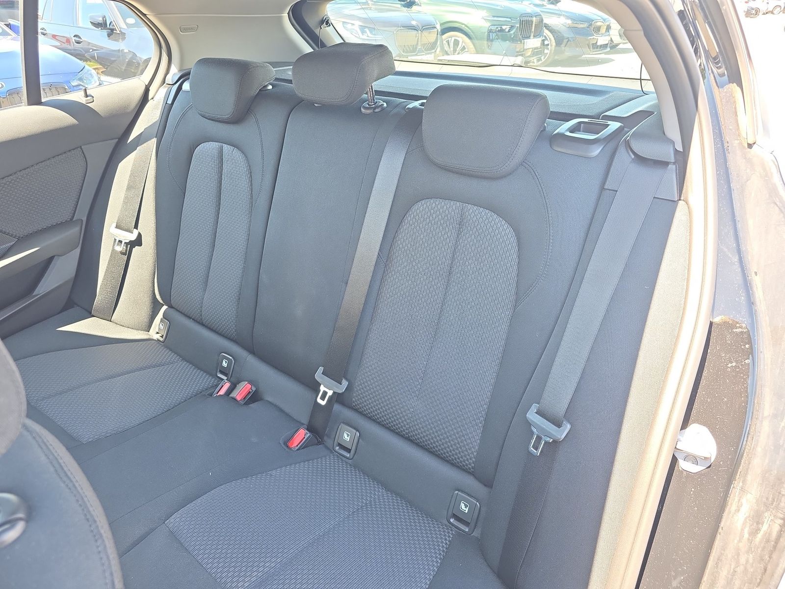 BMW 118i Hatch Advantage DAB LED WLAN Tempomat Shz foto 19
