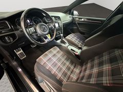 VW Golf GTI BMT Automatik Navi PDC Bi-Xenon SHZ
