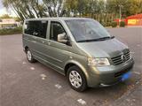 Volkswagen VW T5 Multivan 2,5 96KW /131PS - Volkswagen T5 Multivan mit Diesel-Antrieb: Kleinbus, 1.9