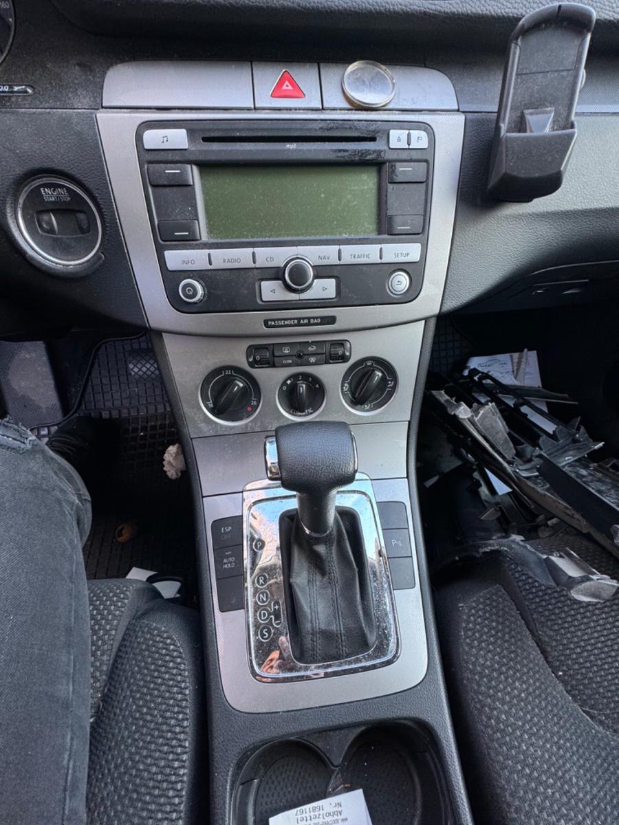Volkswagen Passat 2006 — photo 12