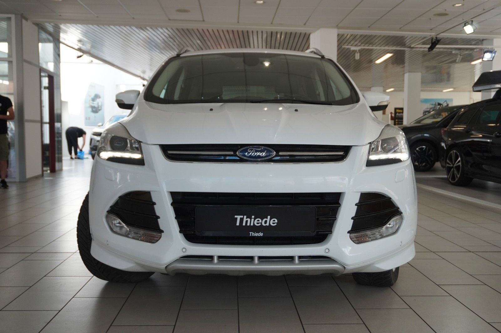 Fahrzeugabbildung Ford Kuga 2.0D INDIVIDUAL 4X4 NAVI/LED/KAMERA/SPORT
