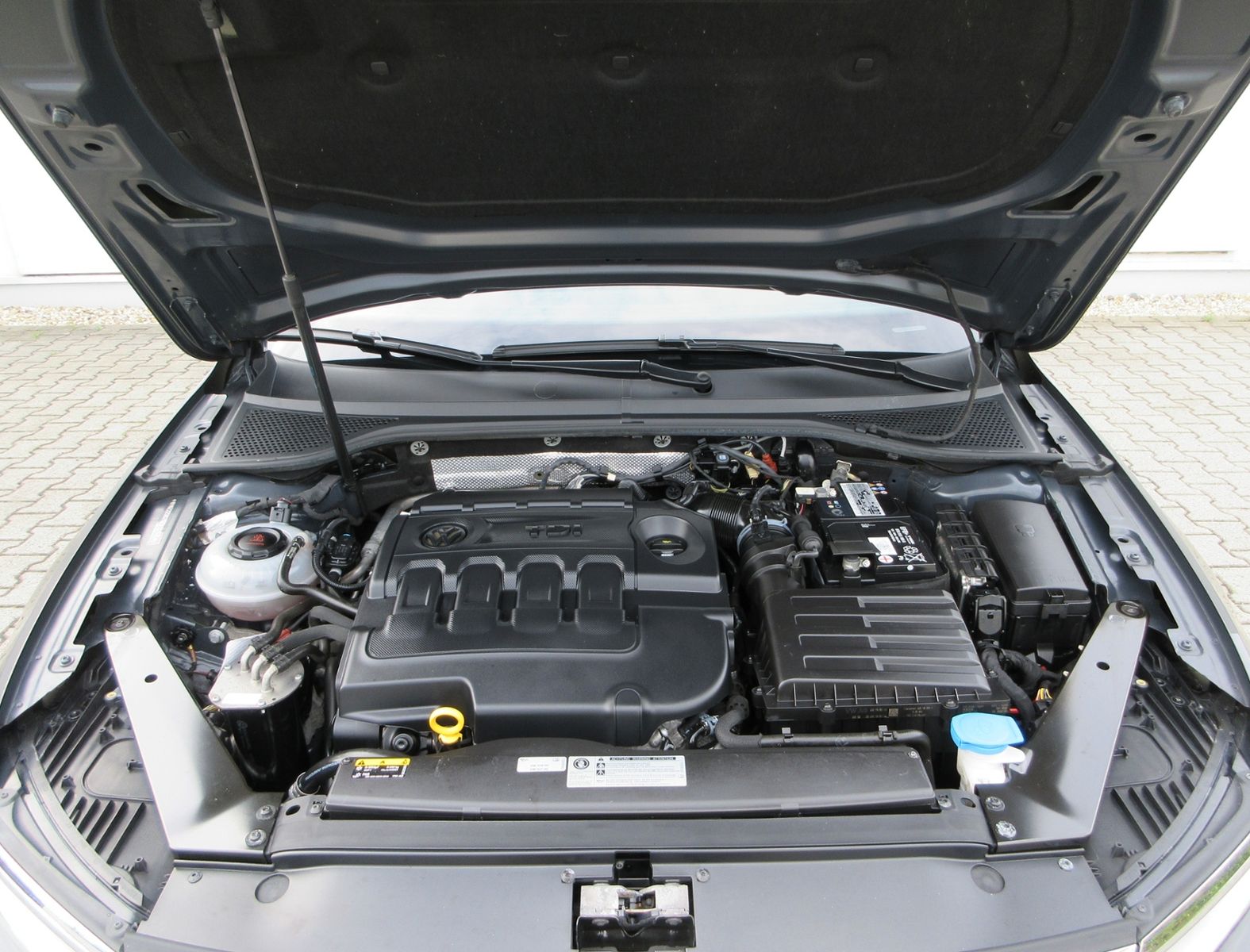 Passat Variant 2.0 TDI DSG Highline AHK/LED/NAVI