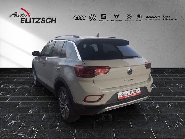 Fahrzeugabbildung Volkswagen T-Roc Move Matrix ACC PDC Climatronic AID SH LM