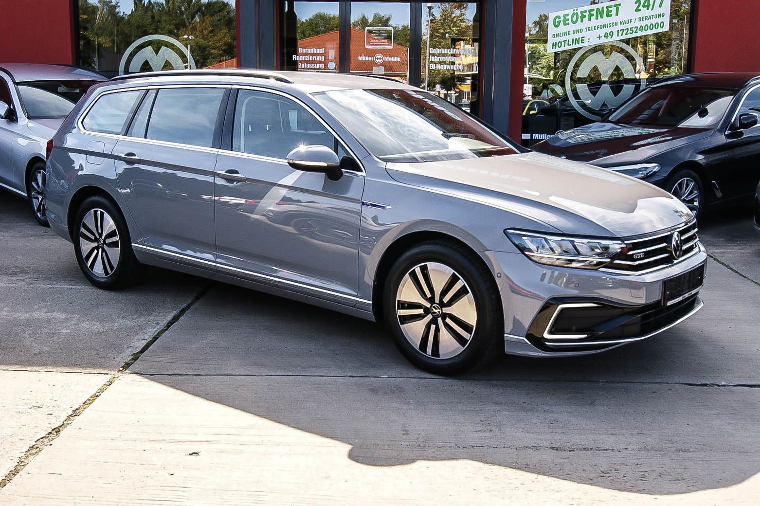 Fahrzeugabbildung Volkswagen Passat Variant HYBRID GTE iQ LED ACC NAVI 1.HAND