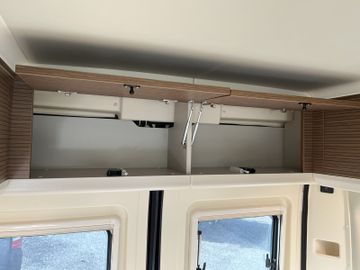 Westfalia Columbus 540 D 140 PS 8G ATG Easy Driving Solar