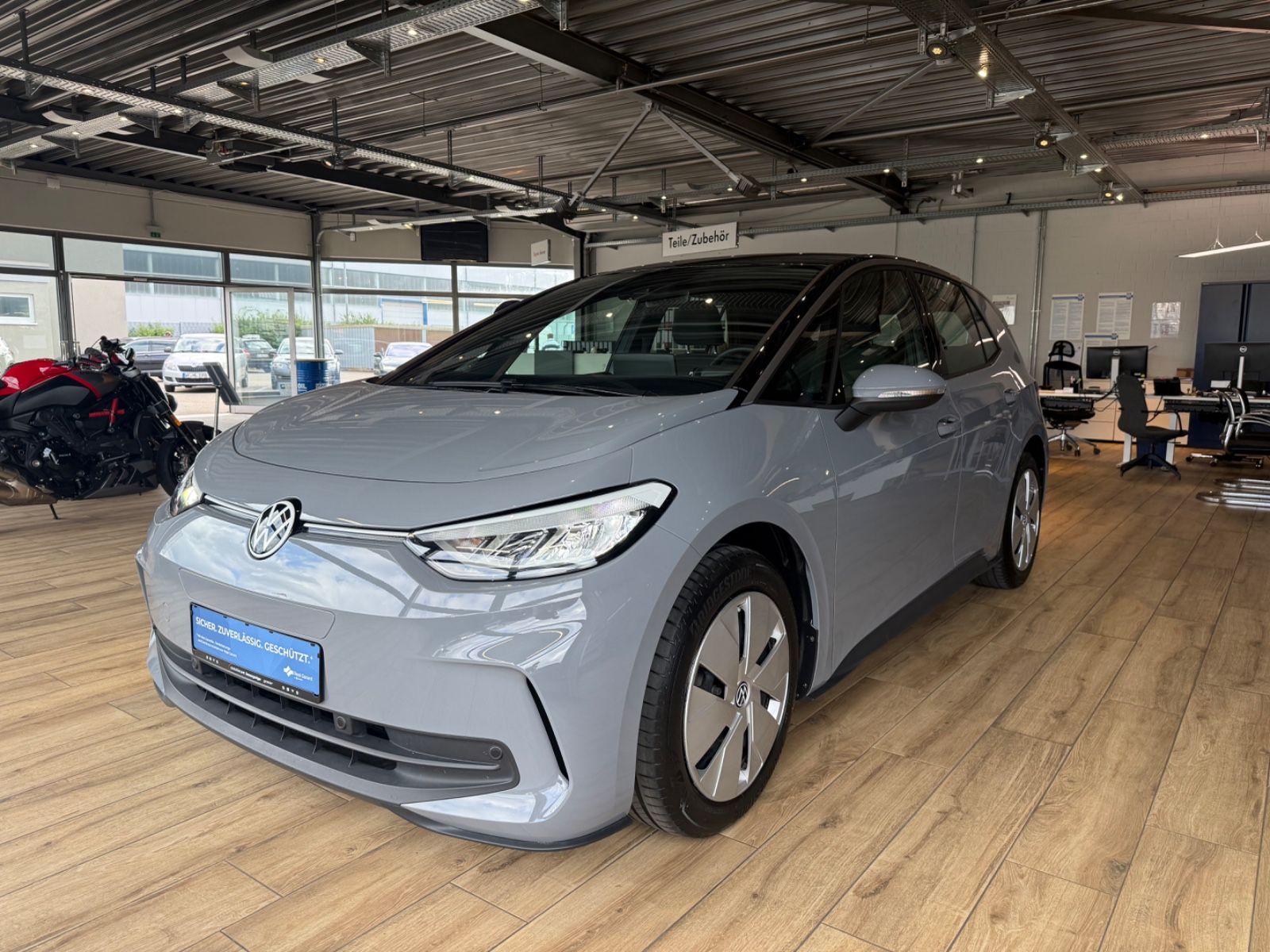 Volkswagen ID.3 Pro 150 kW/WINTERRÄDER/62kWh imagem 3