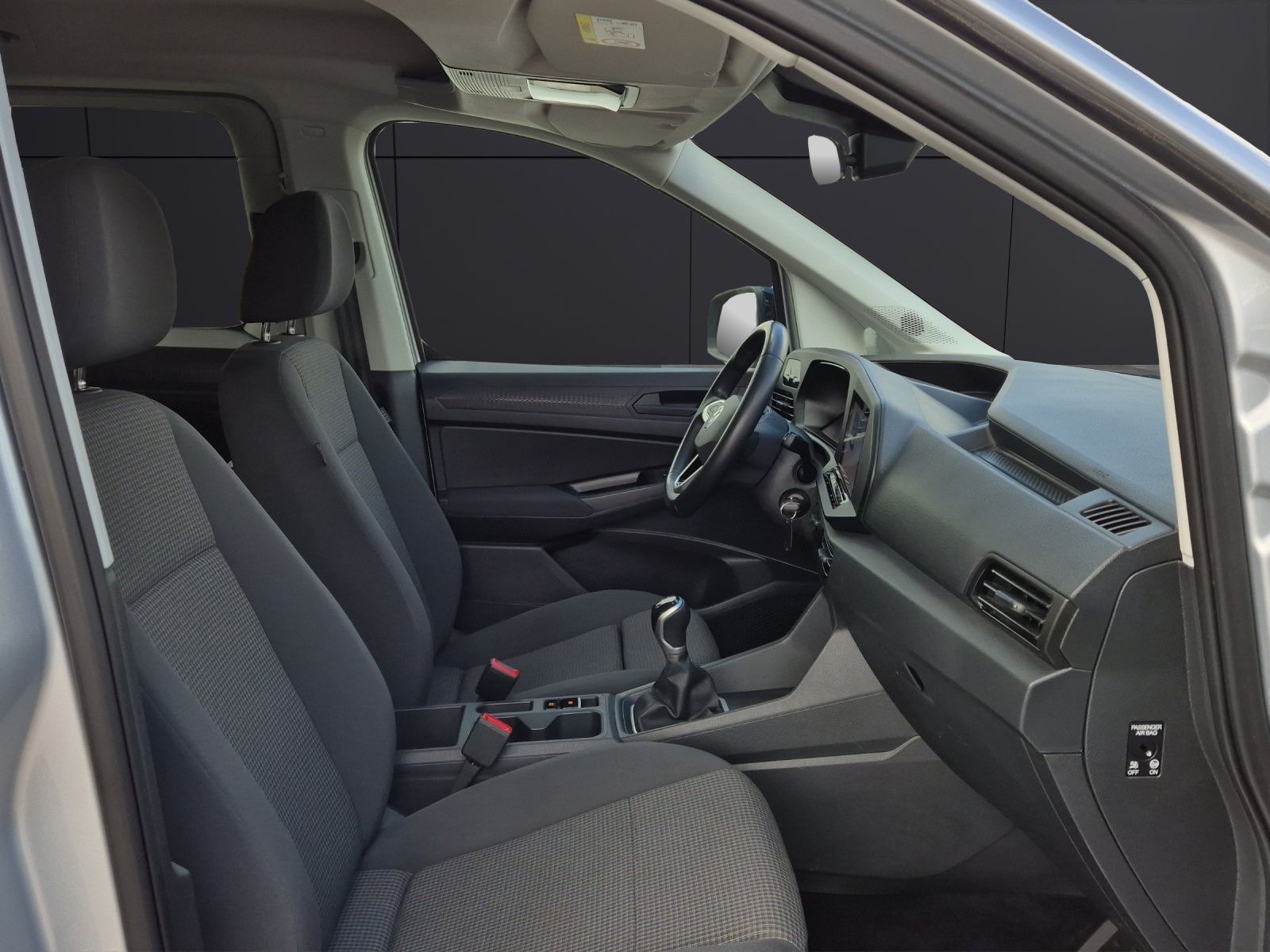 Fahrzeugabbildung Volkswagen Caddy Kombi TDI Standhzg Navi ACC PDC SHZ