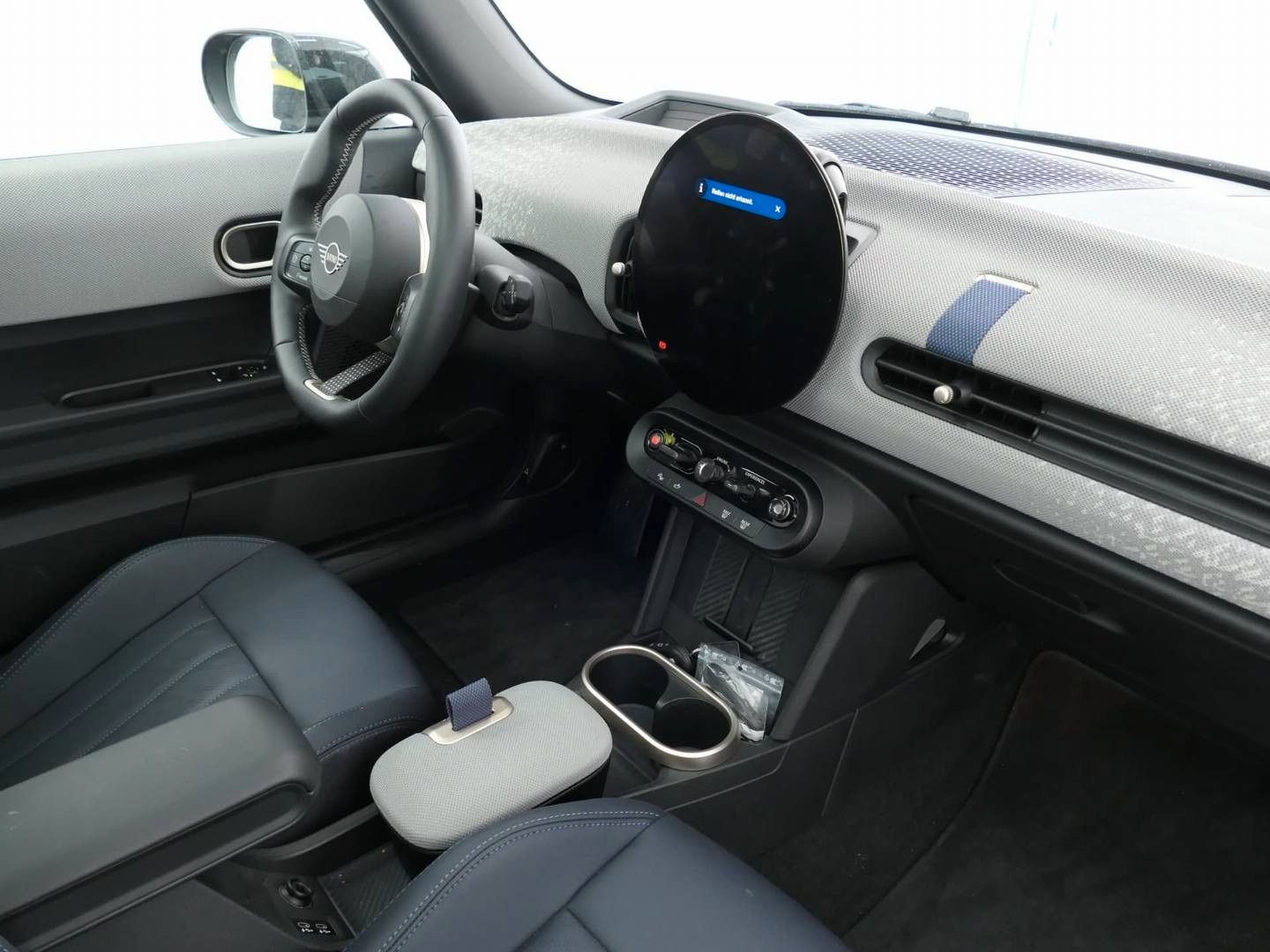 Fahrzeugabbildung MINI Cooper S Favoured Trim M Pano HuD Leder 19 Zoll