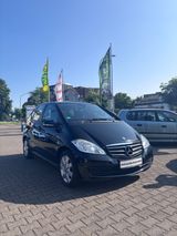 Mercedes-Benz BlueEFFICIENCY*TÜV06/27**Sitzhzg*Klima*Service - Mercedes-Benz A 160 in Köln