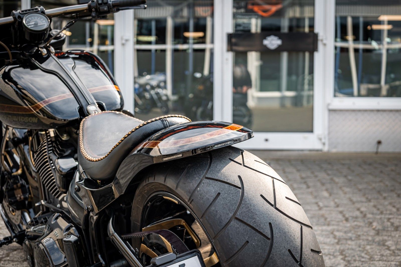 Fahrzeugabbildung Harley-Davidson CVO Pro Street Breakout - Kesstech -