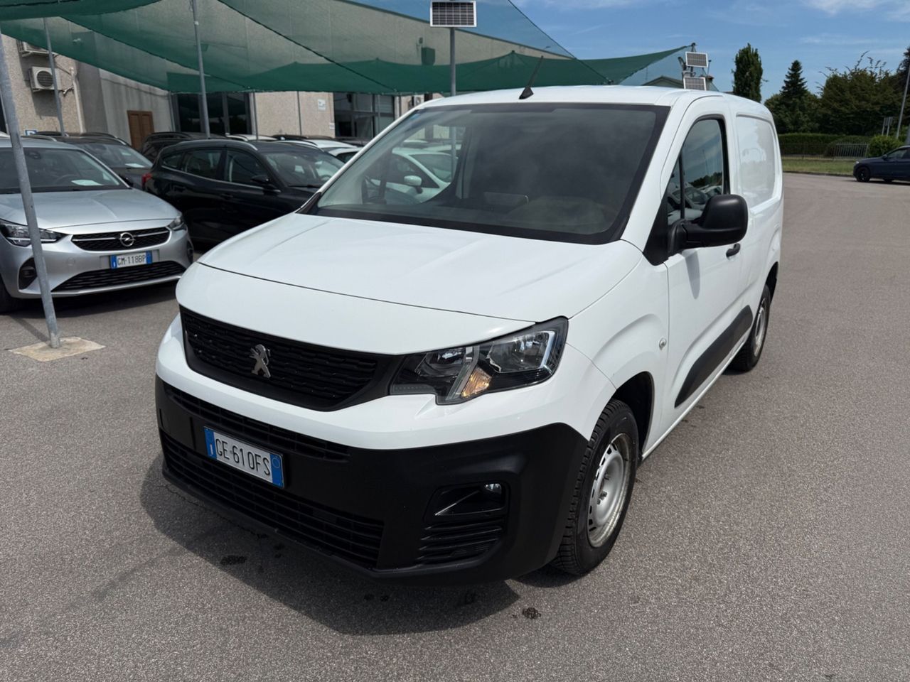 PEUGEOT Partner
