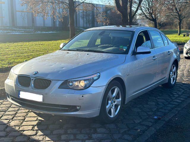 BMW 525i xDrive Automatik #8-Fach #Leder #1.Hand