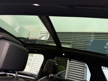 Volkswagen Touareg R-Line 4Motion+AHK+AWS+StHz+HUD+MEM+LED+