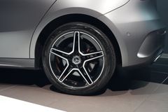 MERCEDES-BENZ A 250e AMG*AMBIENTE*CAM*LED*NAVI*BUSINESS-PAKET*