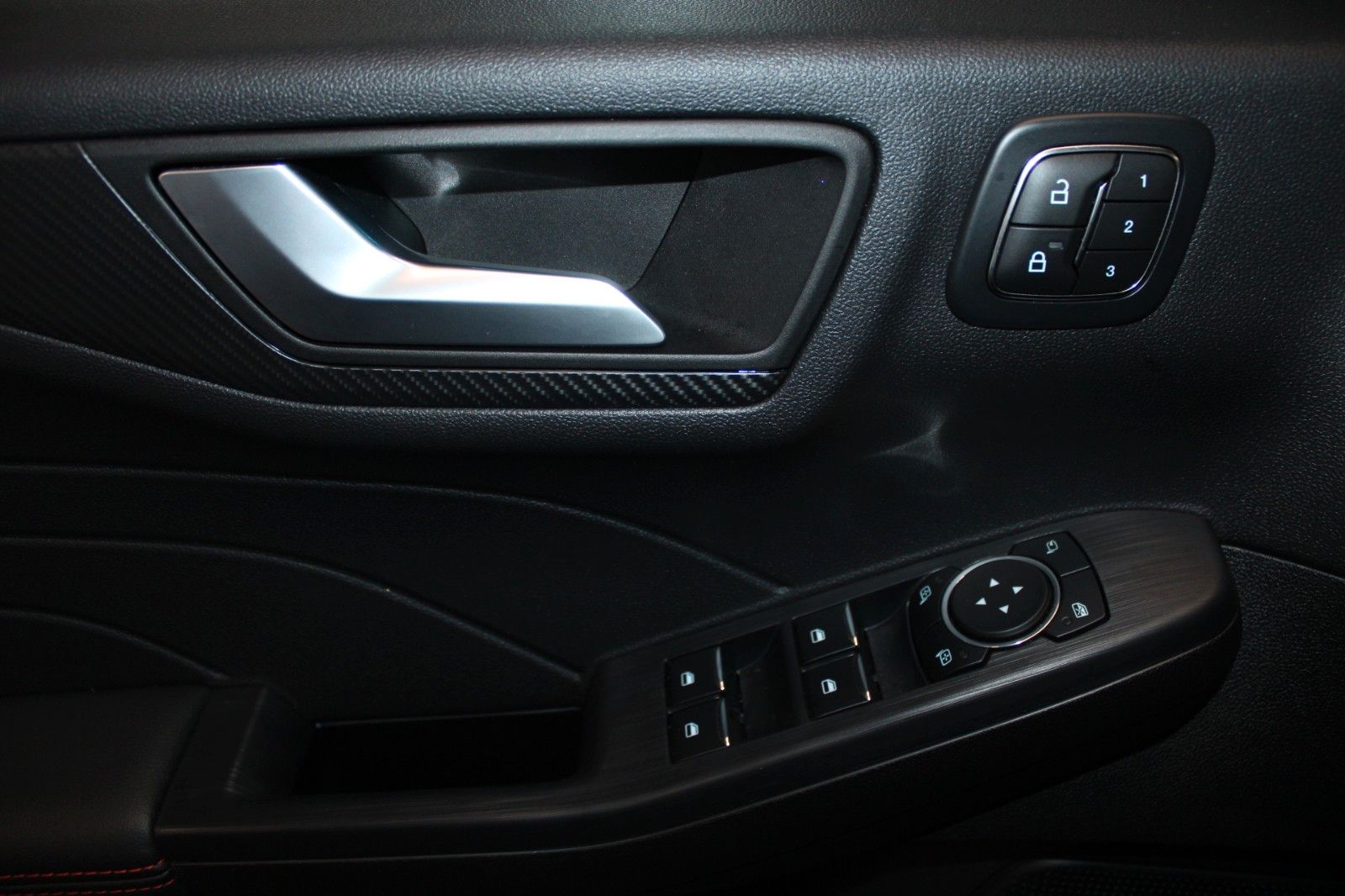 Fahrzeugabbildung Ford Kuga ST-Line X Automatik Facelift AHK Matrix LED