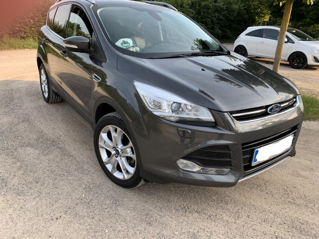 Ford Kuga 2,0 TDCi 4x4 132kW TitaniumXenonScheckheft 