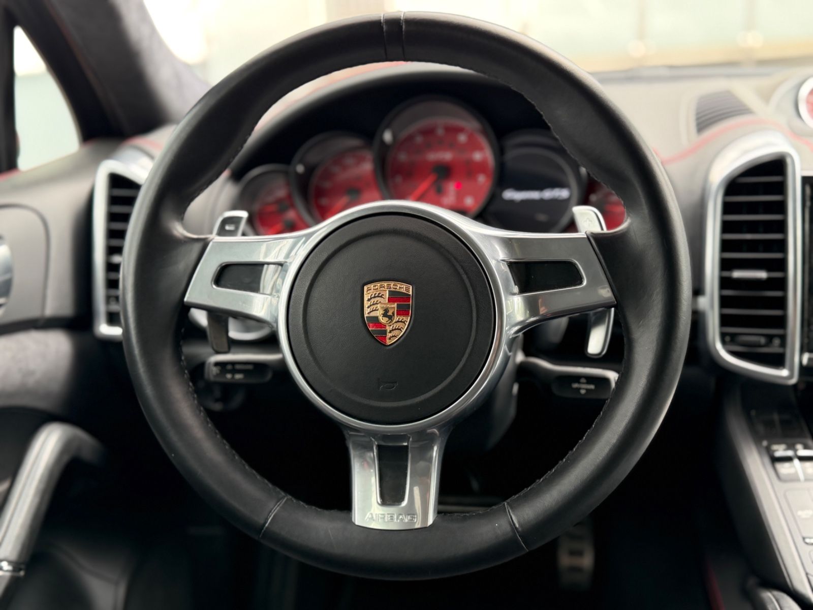 Porsche Cayenne GTS foto 9