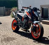 KTM 890 DUKE R - KTM Motorräder in Freiburg