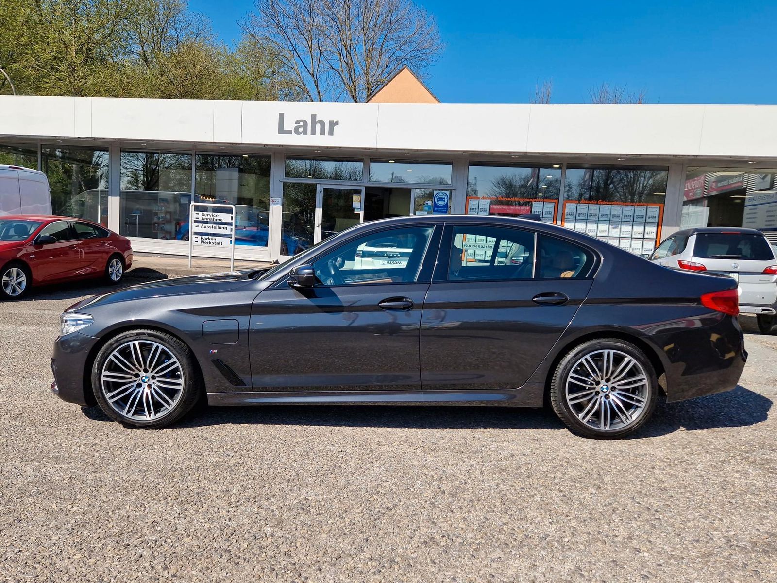 BMW 530e iPerformance M- Sport imagem 3