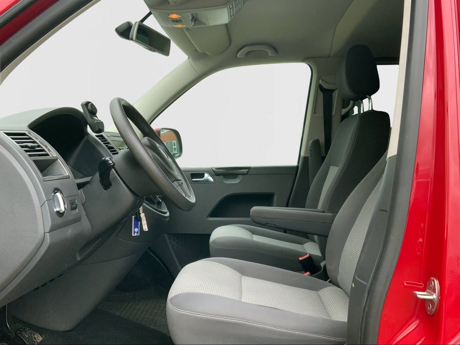 T5 2.0 TDI Caravelle ,AHK, STHZ,PDC.
