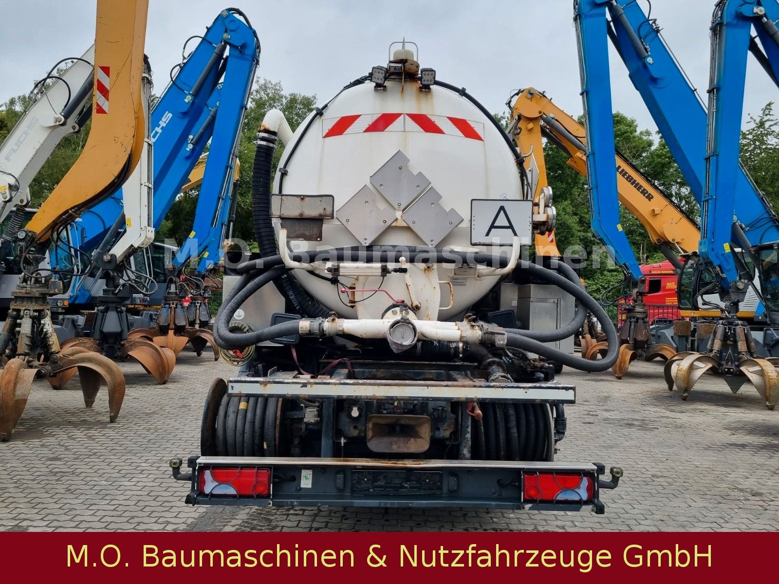 Fahrzeugabbildung MAN TGX 26.440 / Kroll 35609 / L+L Achse / Euro5/ADR