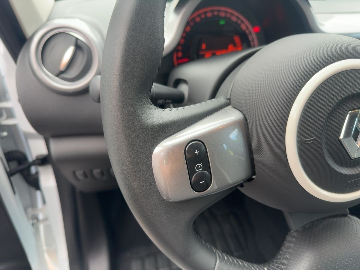 Fahrzeugabbildung Renault Twingo ZEN SCe 65 Start & Stop **Mai 2022**