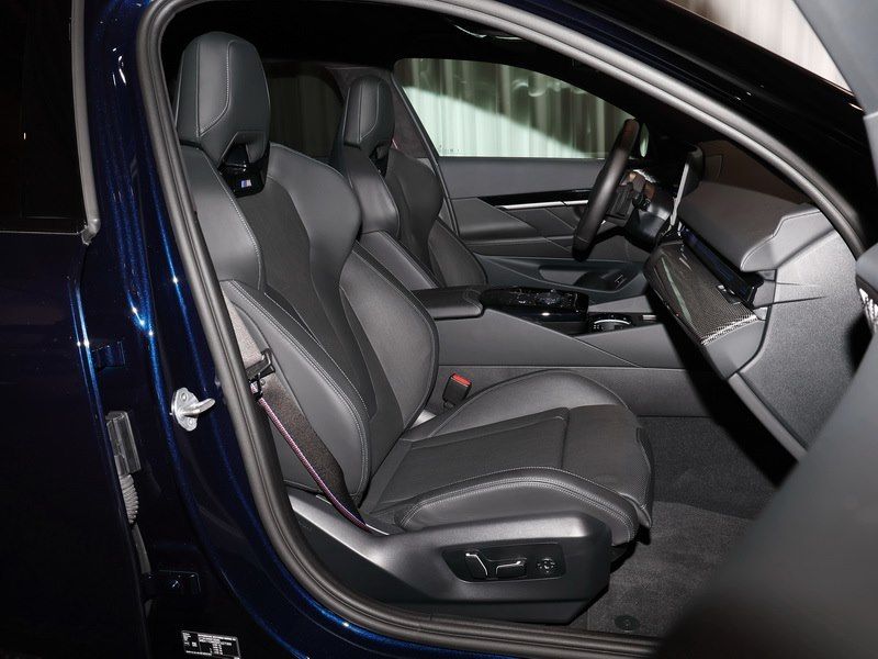 BMW 520d Tour. M Sport AHK 21 360° LKHZ DrivAssProf foto 4