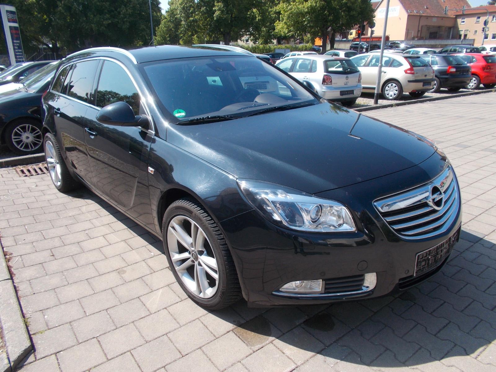 Opel Insignia 2011 — interior