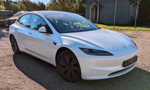 Tesla Model 3 Long Range Dual Motor AWD