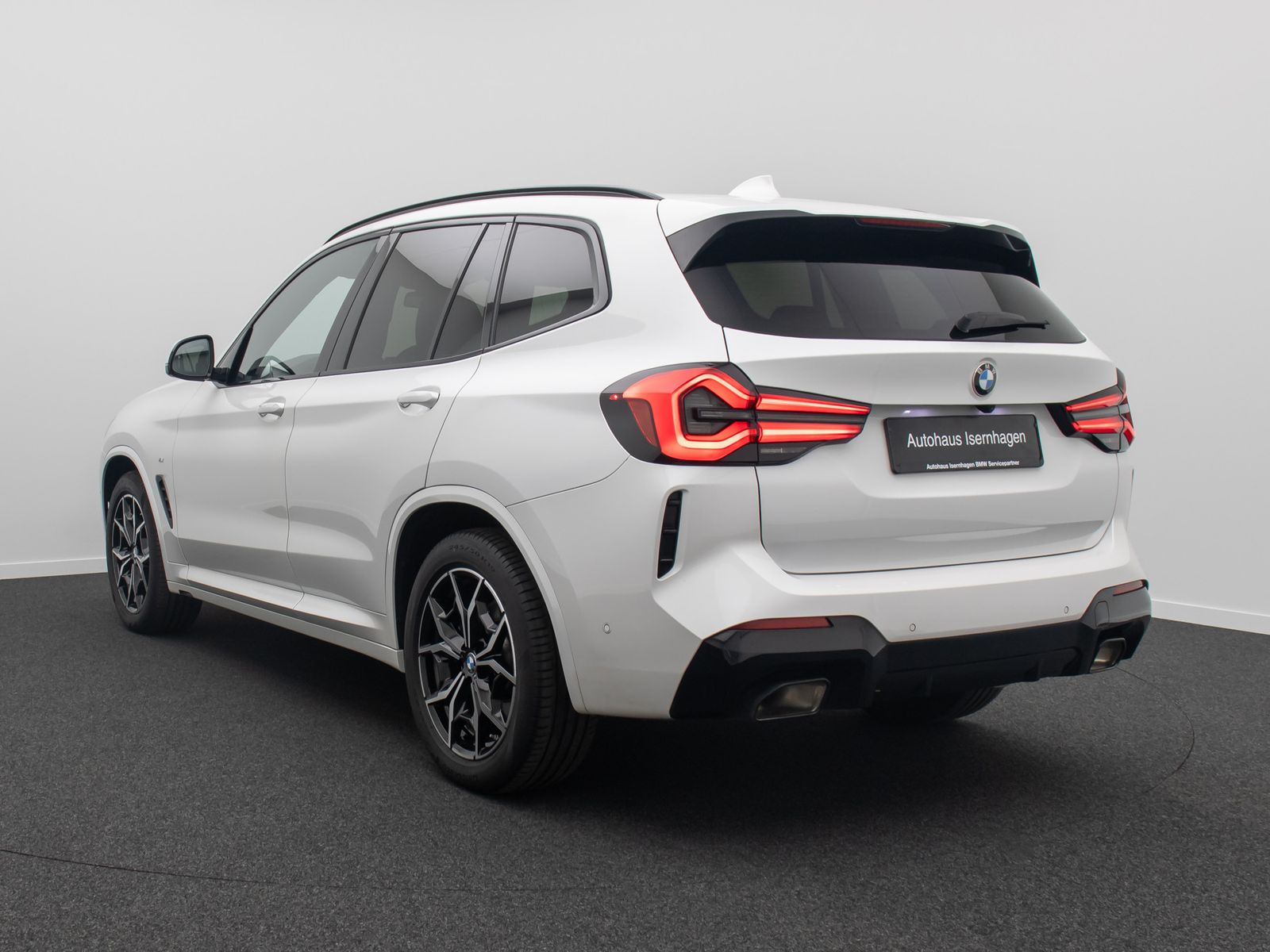 Fahrzeugabbildung BMW X3 xD20d M Sport DAB Kamera AHK HiFi Alarm 19Zol