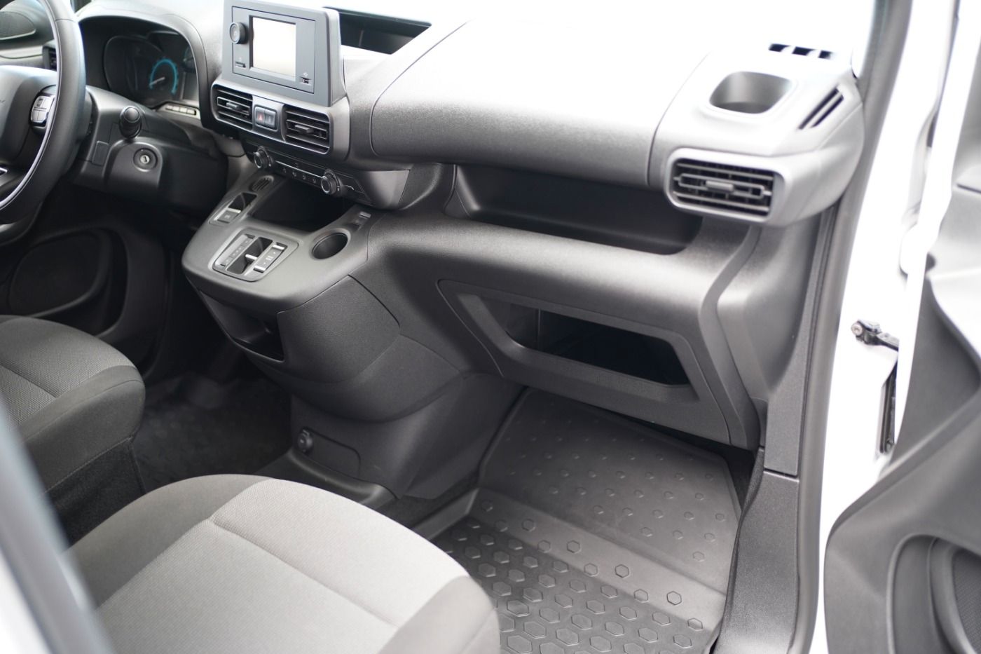 Fahrzeugabbildung Citroën Berlingo L1+ Elektro 100 99,6 % State of Health