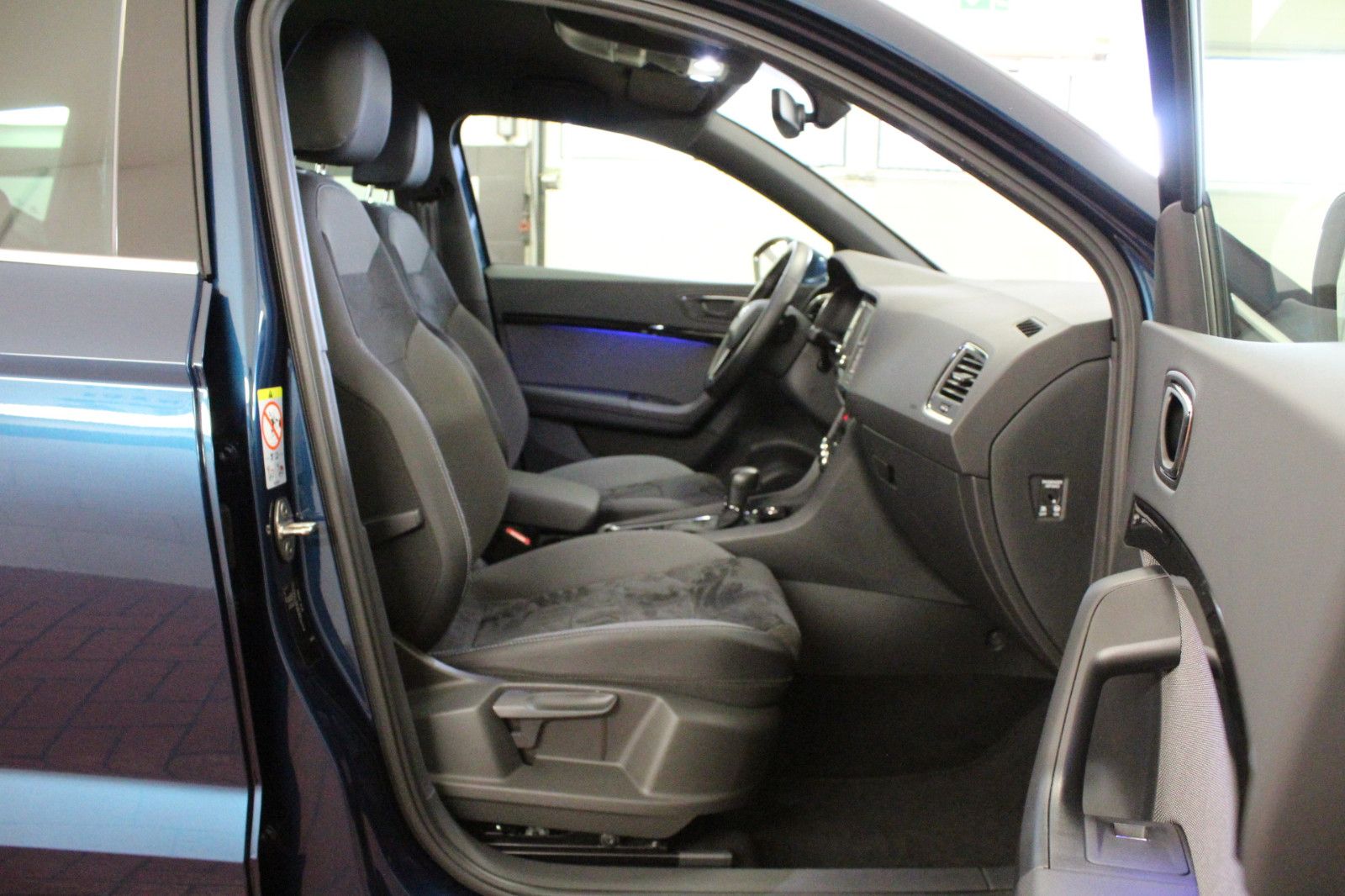 Fahrzeugabbildung SEAT Ateca 1.5 TSI ACT 110kW Xcellence DSG *Winterräd