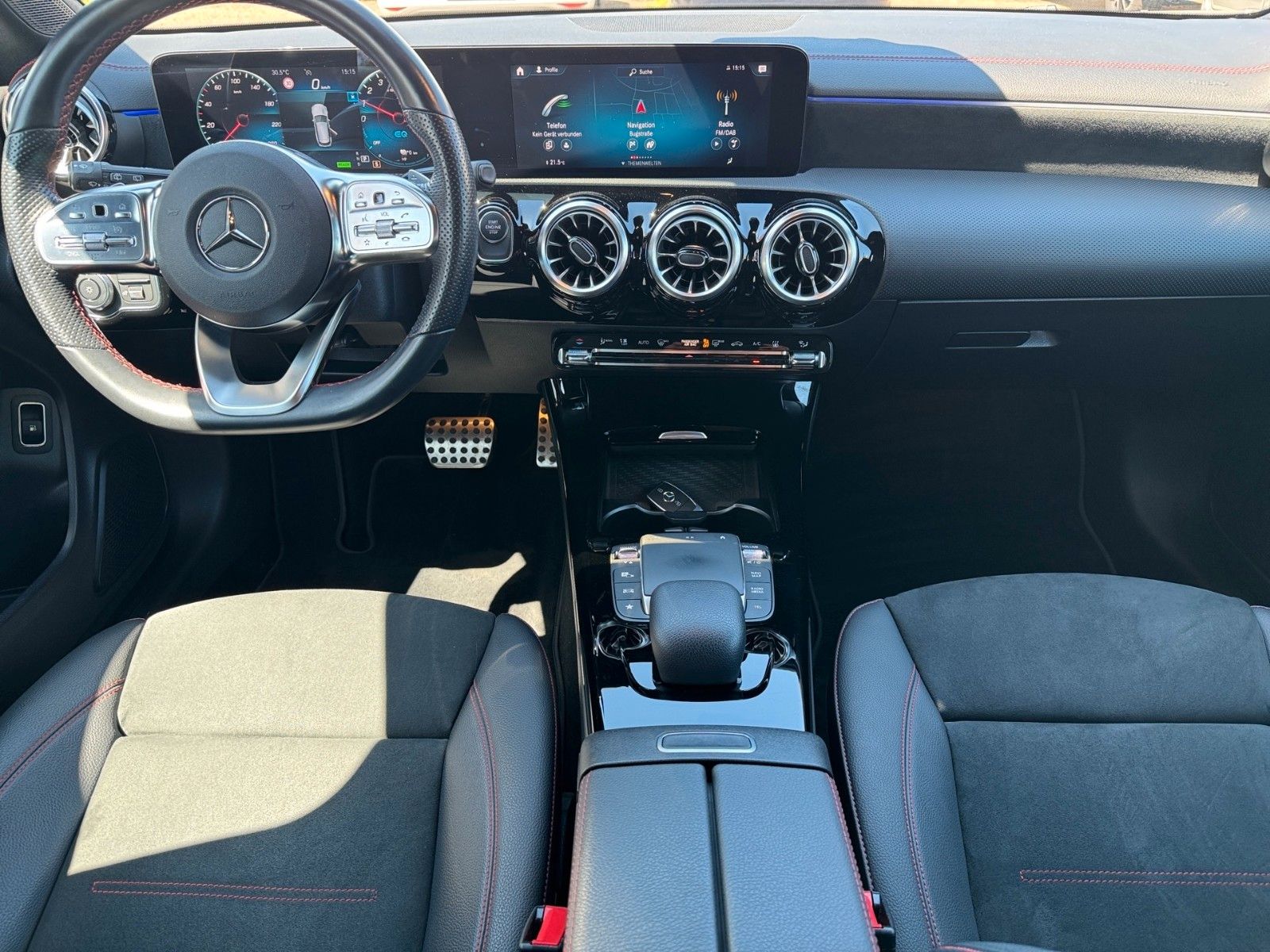 Fahrzeugabbildung Mercedes-Benz CLA250e Shooting Brake AMG Line